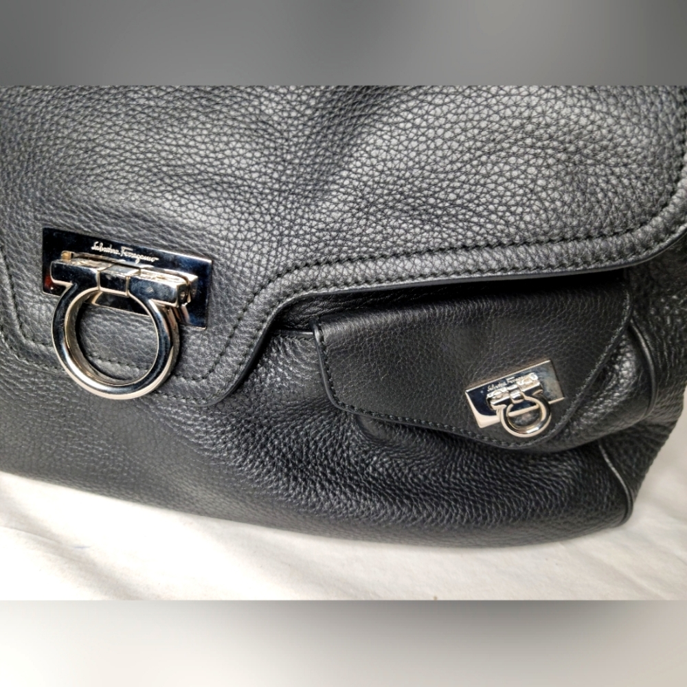 Salvatore Ferragamo Black ⚫️ Leather Bag - Picture 2 of 8